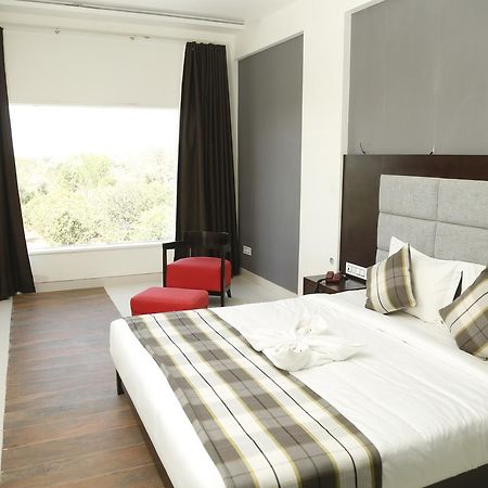 Silver Estate Resort Tikamgarh Zewnętrze zdjęcie