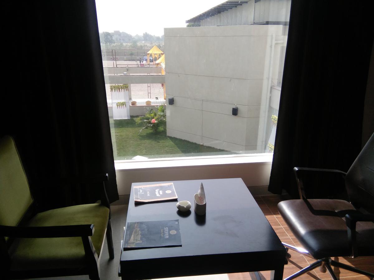 Silver Estate Resort Tikamgarh Zewnętrze zdjęcie