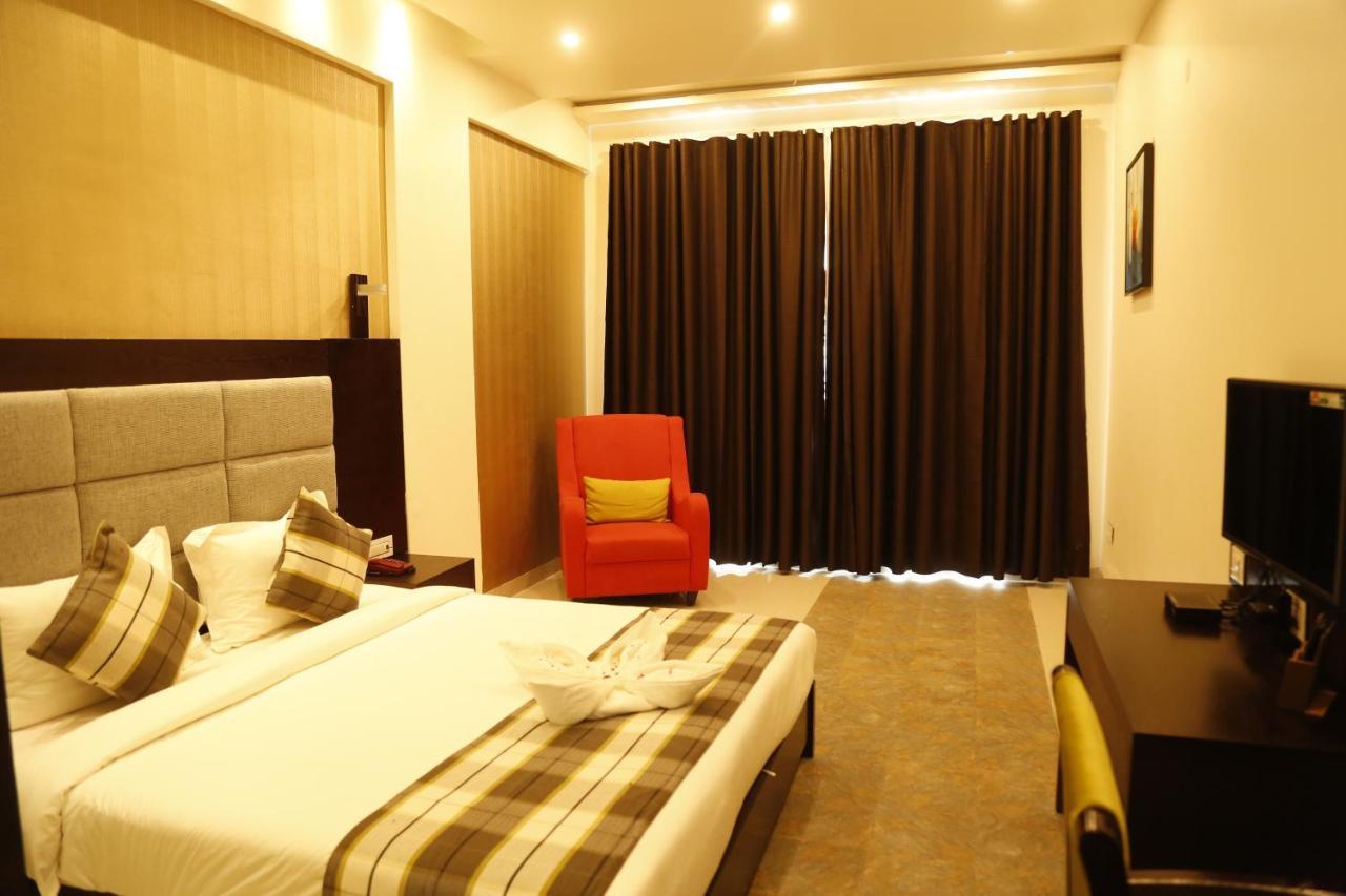 Silver Estate Resort Tikamgarh Zewnętrze zdjęcie